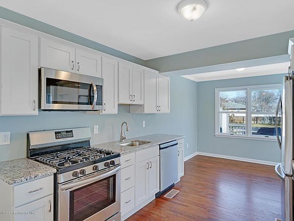 4th image of 527 Clifton Ave