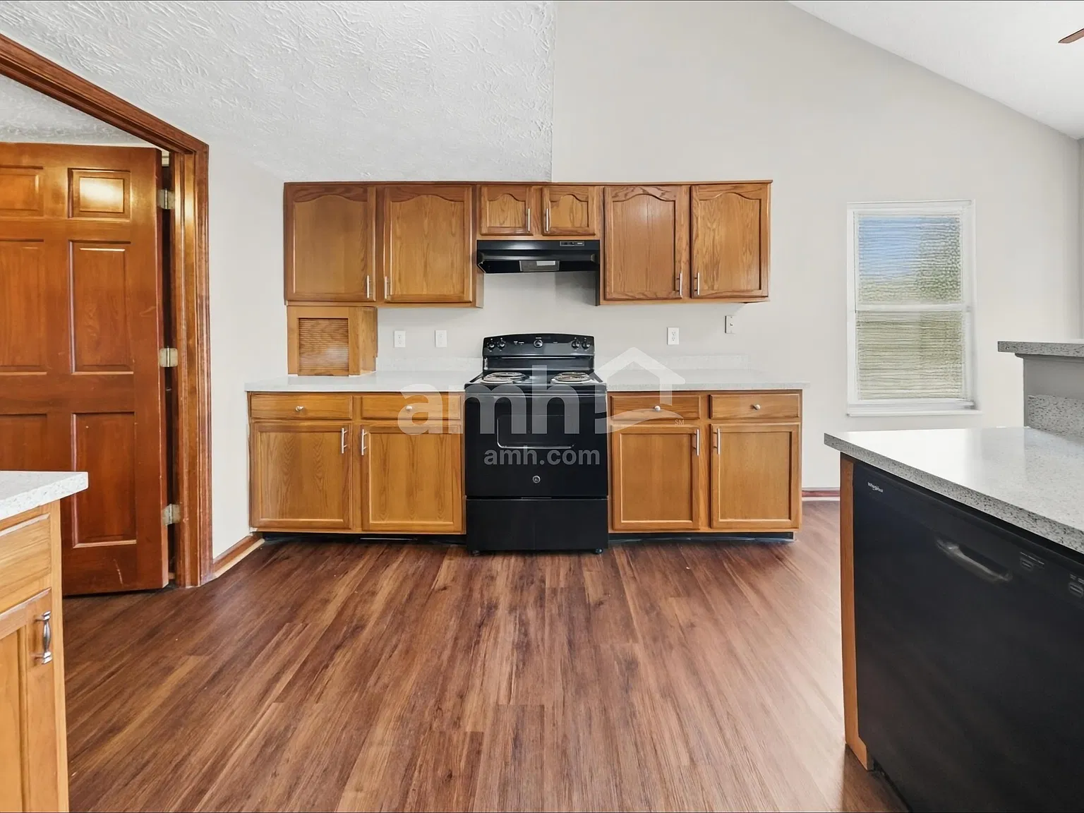 3 bed, 2.5 bath, 1753 sqft, $1,990 — Photo 3