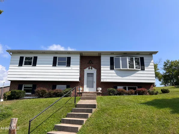 724 E 1st Ave, Altoona, PA 16602