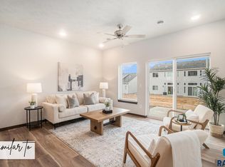 8011 E Tencate Pl, Sioux Falls, SD 57110