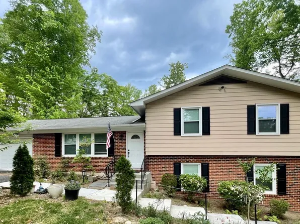 1308 Washington Dr, Stafford, VA 22554
