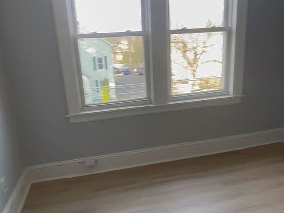 5th image of 162 Wilcox St #1S