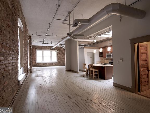 4th image of 215 Mitchell St SW APT 18