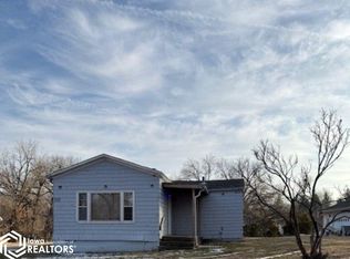 501 Shoquoquon Dr, Burlington, IA
