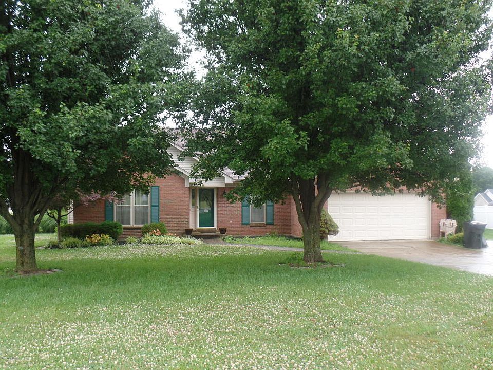 1st image of 139 E Emerald Cir