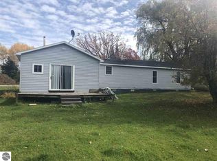 2231 E County Line Rd, Hale, MI 48739