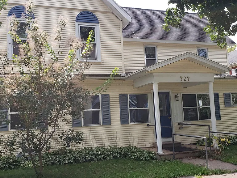 727 Washington St — Photo 5