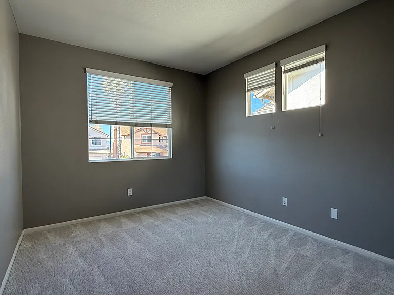 4725 Driftwood Way — Photo 32