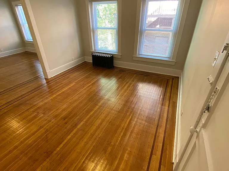 410 — Photo 31