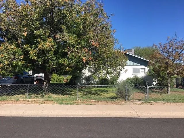 520 W 18th St — Photo 1