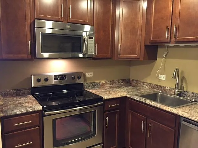 65 N Clarkson St #303 — Photo 3