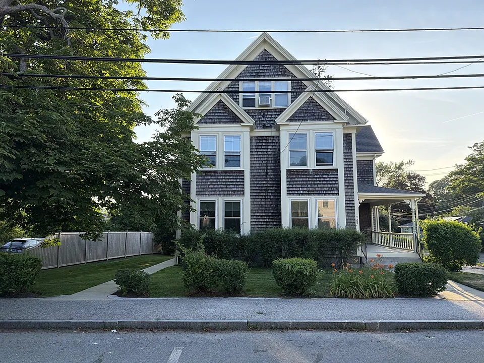 125 Main St #2