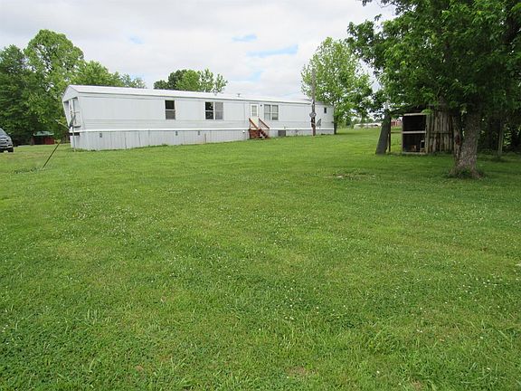 2nd image of 150 Chambers Ln