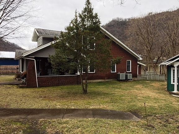 4th image of 128 E Russell St