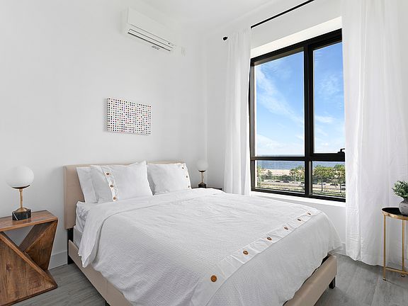 4th image of 221 Sea Breeze Ave #7E