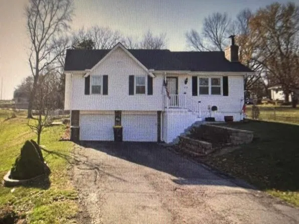 919 NE 114th St, Kansas City, MO 64155