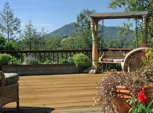 280 Fairhills Dr, San Rafael, CA 94901