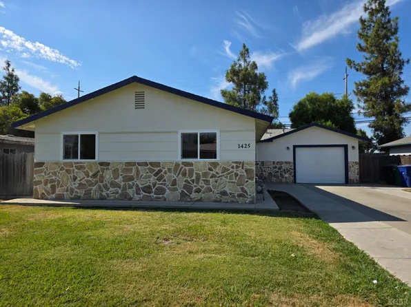 1425 Arthur St, Hanford, CA 93230