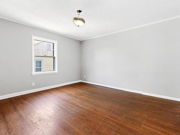 3rd image of 5325 Kirkland Dr
