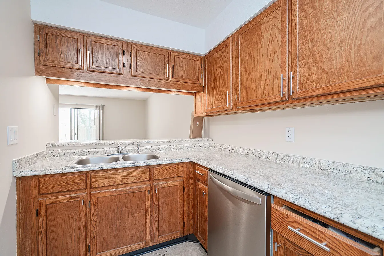 2 bed, 1188 sqft, $1,900 — Photo 3
