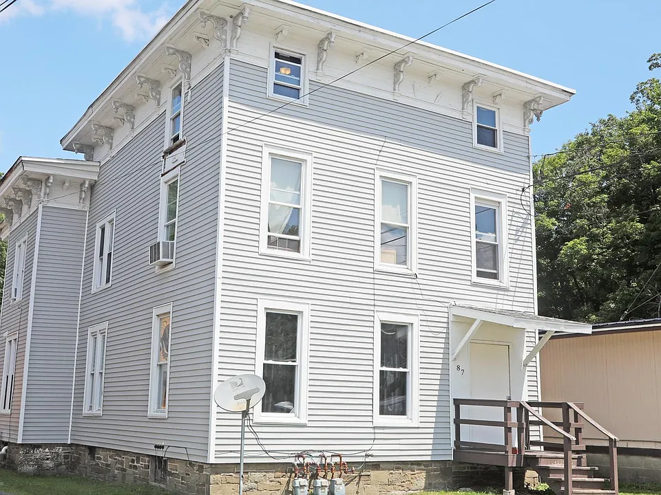 87 E Main St #6