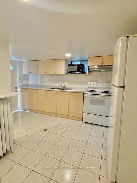 2 bed, $2,100 — Photo 2
