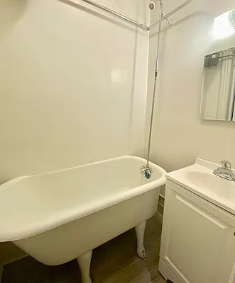 Rented by CMV Realty Inc. | media 15