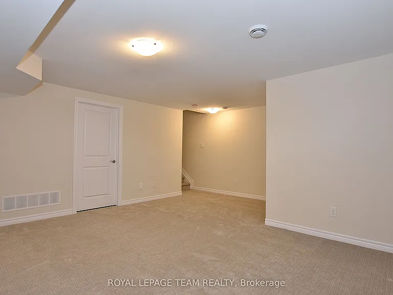 30 Rookie Cres — Photo 28