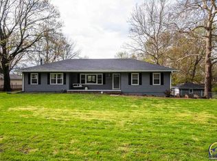 1131 NW Sunset Ln, Topeka, KS 66618