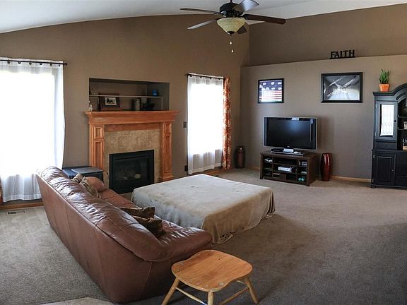4th image of 140 W Harmony Cir