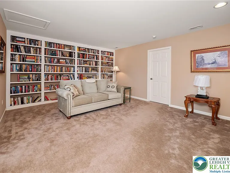 290 Inverness Cir — Photo 19