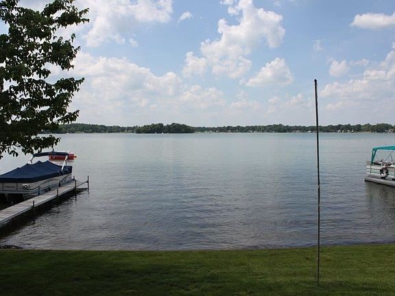 2nd image of 1716 Tennis Ct