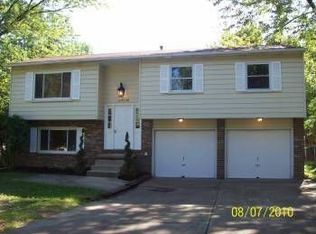 3735 Hile Rd, Stow, OH 44224