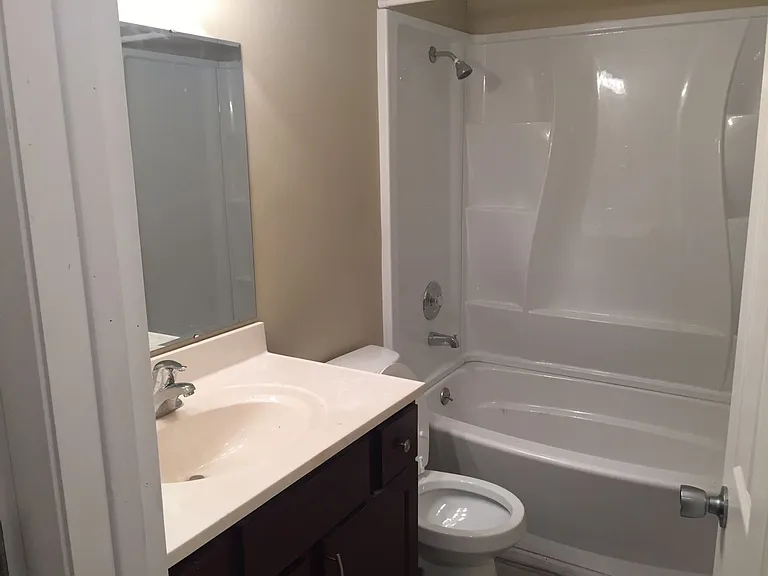 1223 Woodridge Dr — Photo 8