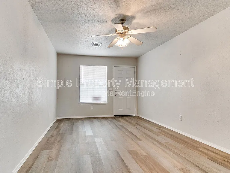 5832 NW 31st Ter #3 — Photo 2
