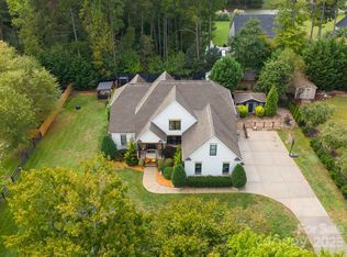 257 Woodstream Cir, Mooresville, NC 28117