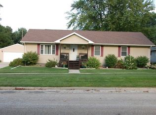 811 Warren St, Dexter, IA 50070