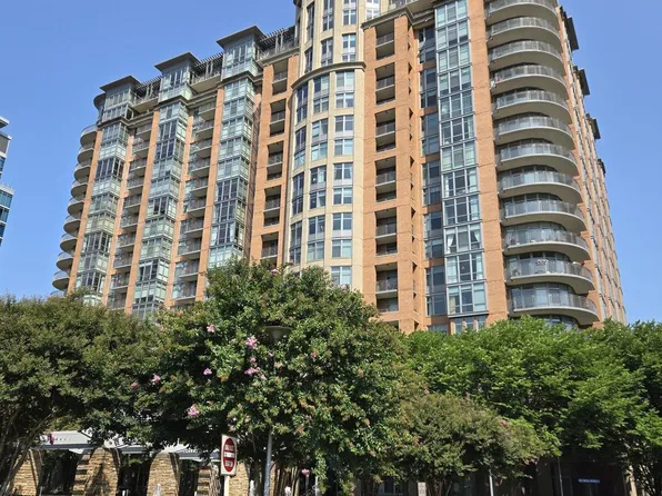 8220 Crestwood Heights Dr APT 808, Mc Lean, VA 22102