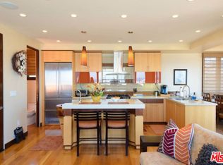 124 2nd St, Manhattan Beach, CA 90266
