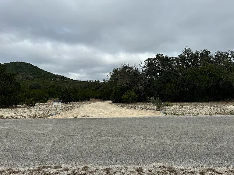914 Bear Springs Trl — Photo 18