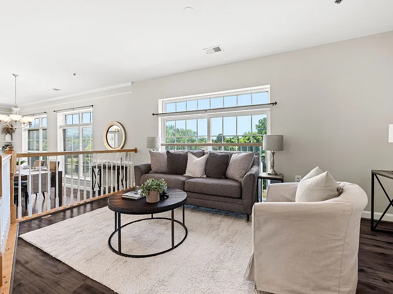 810 Belmont Bay Dr #201 — Photo 4