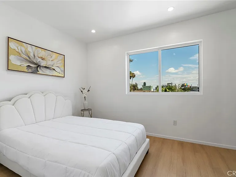 2515 Alsace Ave — Photo 15