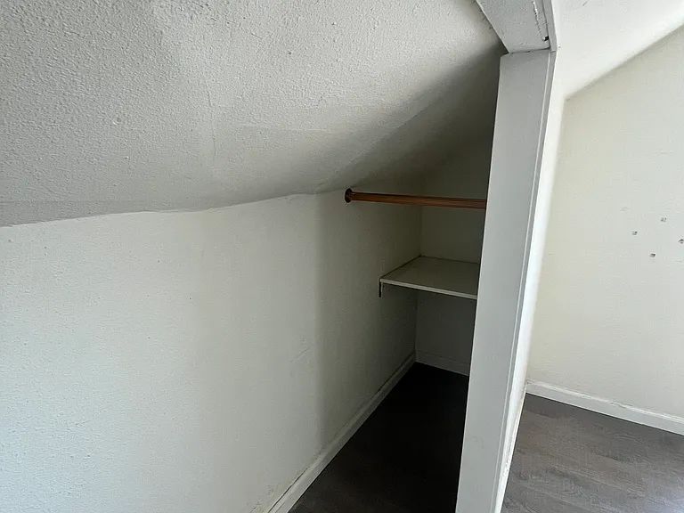 93 N 25th St #6 — Photo 7