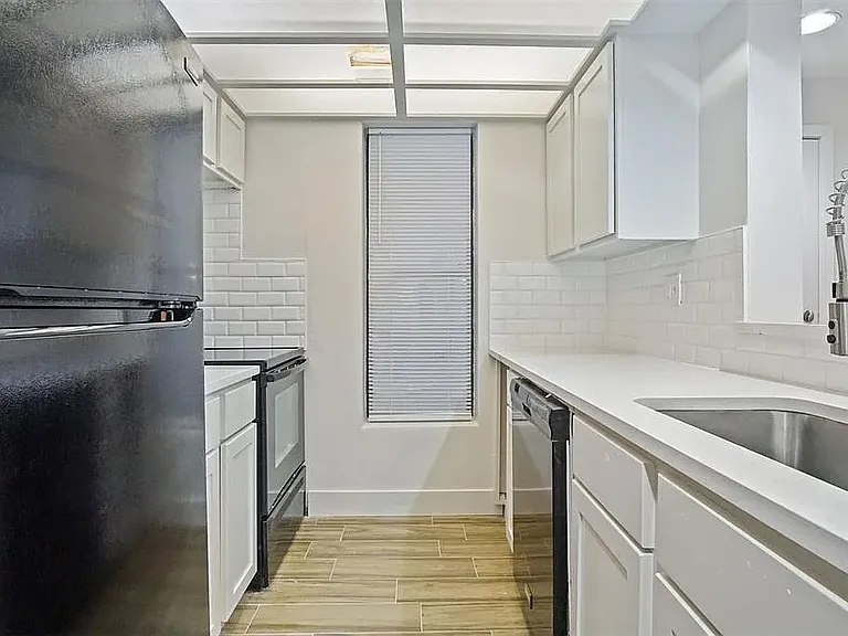 901 NW 7th St #103 — Photo 26