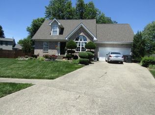 11103 Brook Bend Ct, Louisville, KY