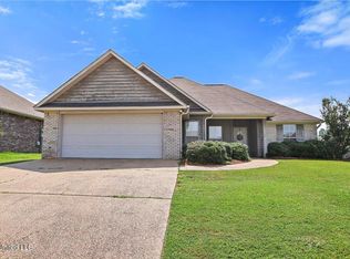 104 Ash Ridge Pl, Pearl, MS 39208