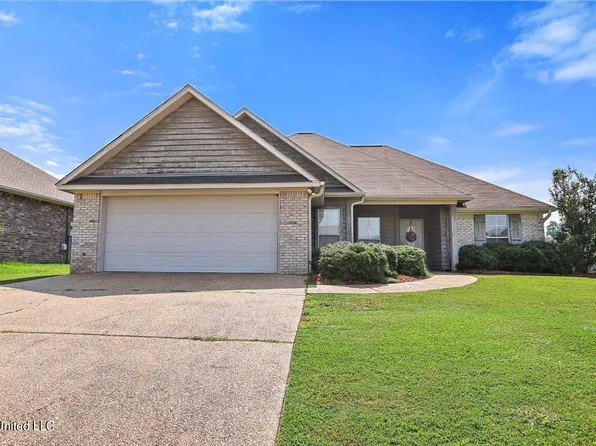 104 Ash Ridge Pl, Pearl, MS 39208