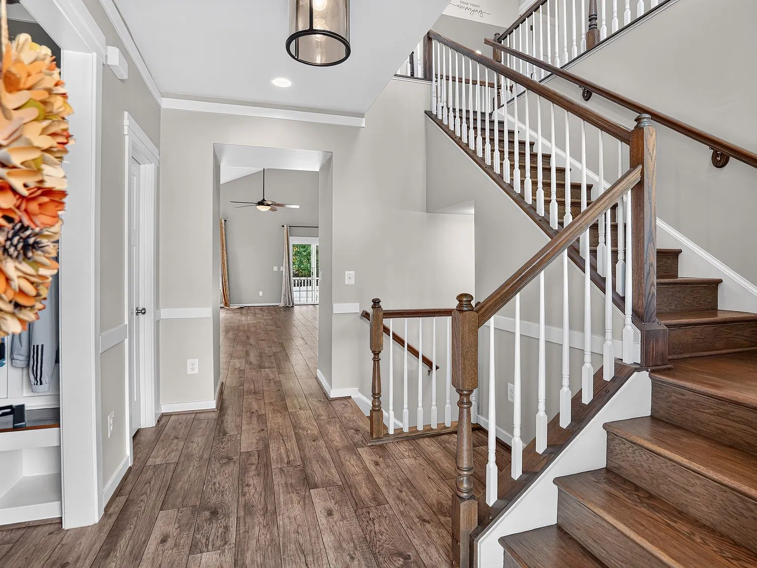 4 bed, 3.5 bath, 3558 sqft, $3,900 — Photo 3
