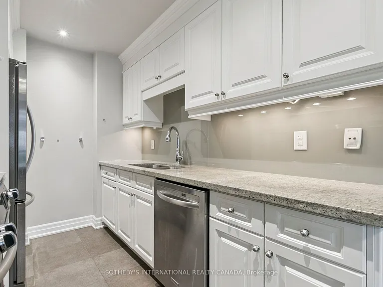 15 Rean Dr #102 — Photo 14