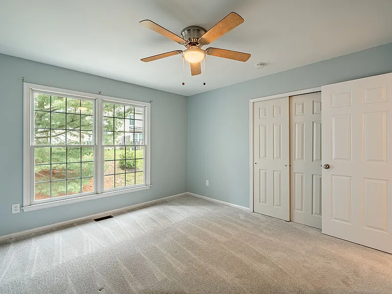 9 Oak Leaf Ln — Photo 23